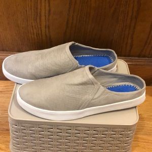Dr. Scholl’s Gray Slides / Slip-Ons Size 8.5